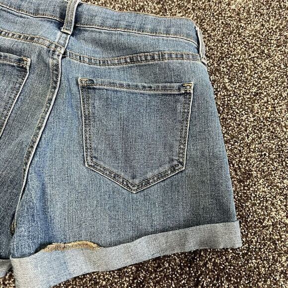 Old Navy Womens Sz 0 Jean Shorts Roll Cuff Blue Denim Mid Rise - Picture 9 of 11